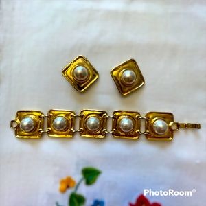 Park lane golden bracelet and earrings set